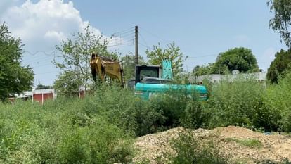 Illegal mining seized four poklen and tipper