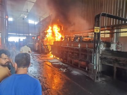 Fire broke out in nut and bolt making industry, workers saved their lives by running away