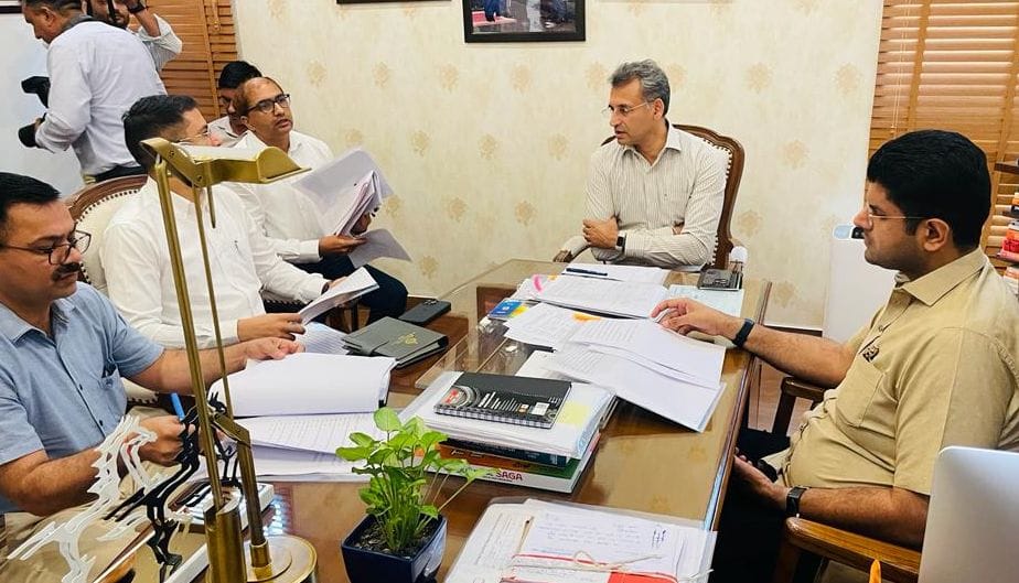 Deputy CM ordered to find a place for shifting bus stand in Charkhi Dadri