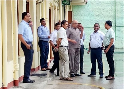 PM Modi Visit Gorakhpur: जर्मन हैंगर पंडाल में पीएम सुनाएंगे गीता का सार, फूलों से सजेगा लीला चित्र मंदिर Preparations intensified in view of possible program of PM Narendra Modi