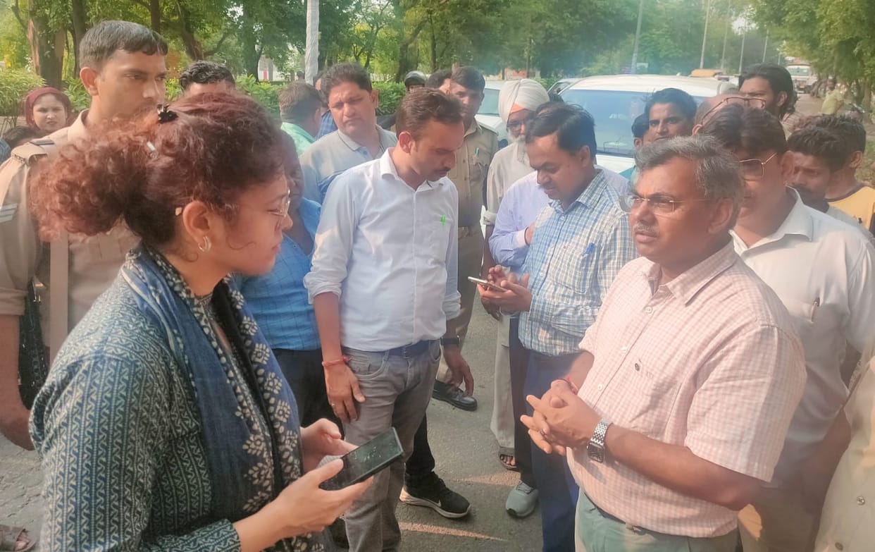 The mayor and the city commissioner inspected the Kanwad road