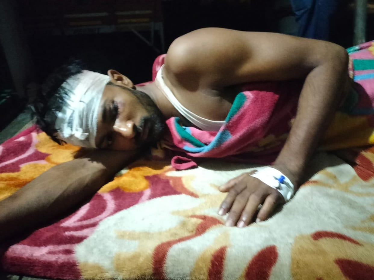 Attacked the Galla businessman and looted five thousand rupees