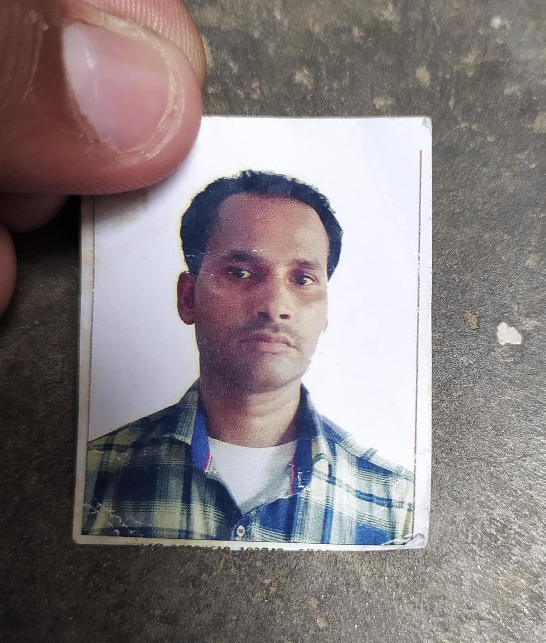 Electricity fell on the transformer, Merchant Navy personnel died while sitting nearby and running mobile