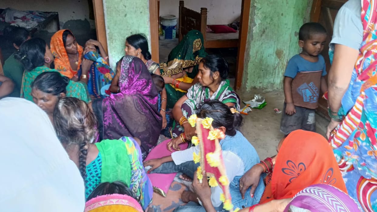 Mother died due to wall collapse, daughter injured