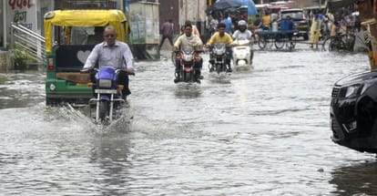 It didn't come out in the morning, water filled the streets again in the evening