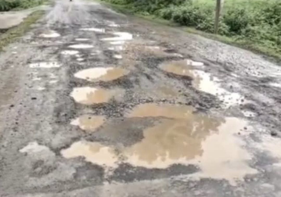 Route diversion route of Kanwar Yatra is full of potholes