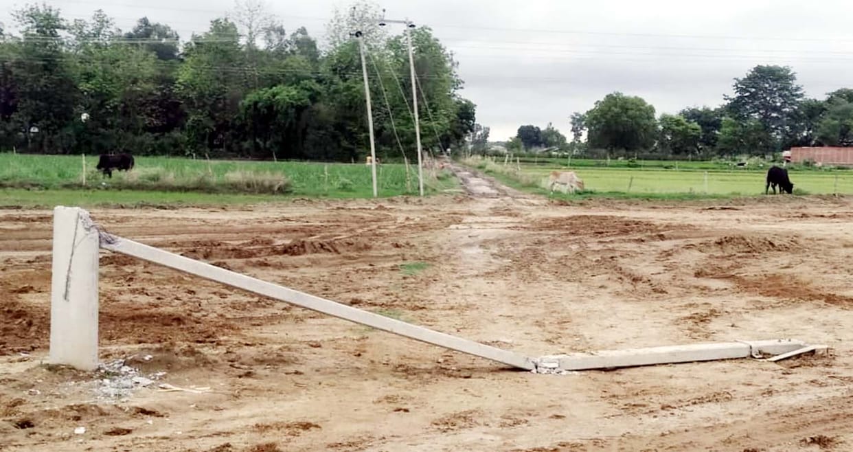 Dumper driver broke 12 poles of high tension power line