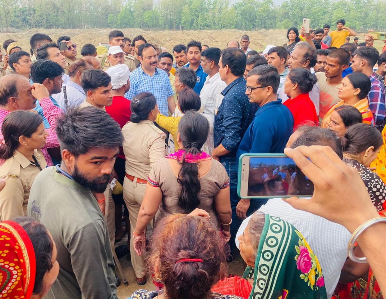 People's protest did not work... GDA started bulldozer