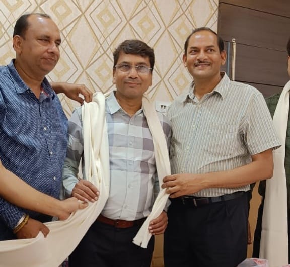 Doctor, don't make your profession a business, adopt service