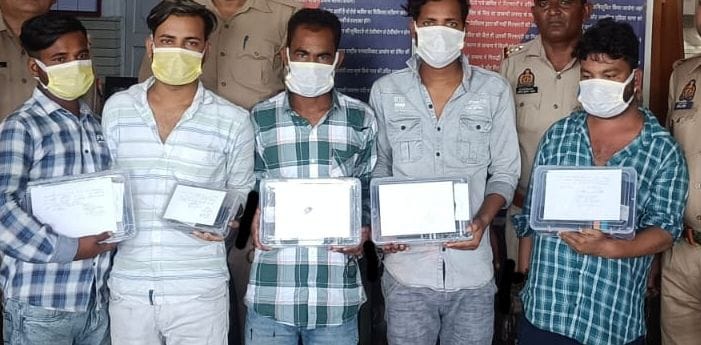 Six members of the gang arrested for stealing mobiles from trains and sending to Bangladesh