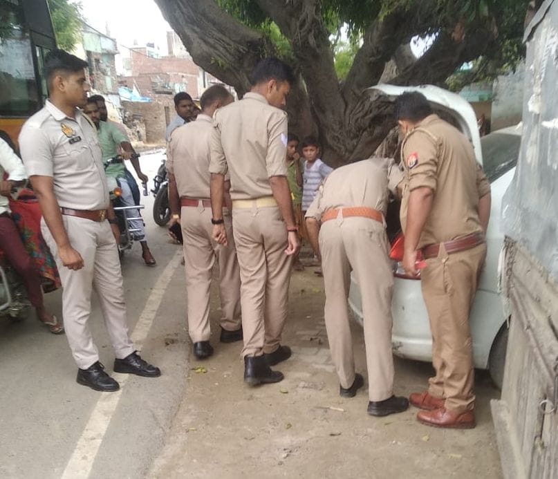 Raid on information about sale of drugs, young man ran away