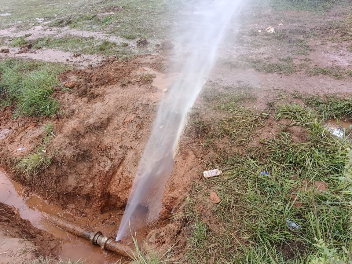 Thousands of liters of water wasted due to leakage in pipeline