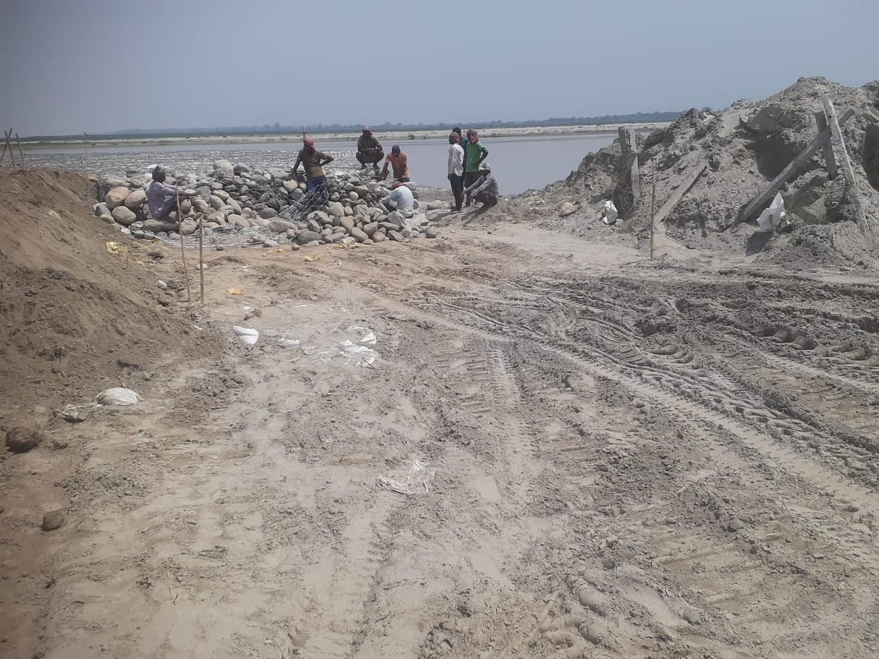 It is not possible to deal with the flood of Sharda with half-hearted preparations