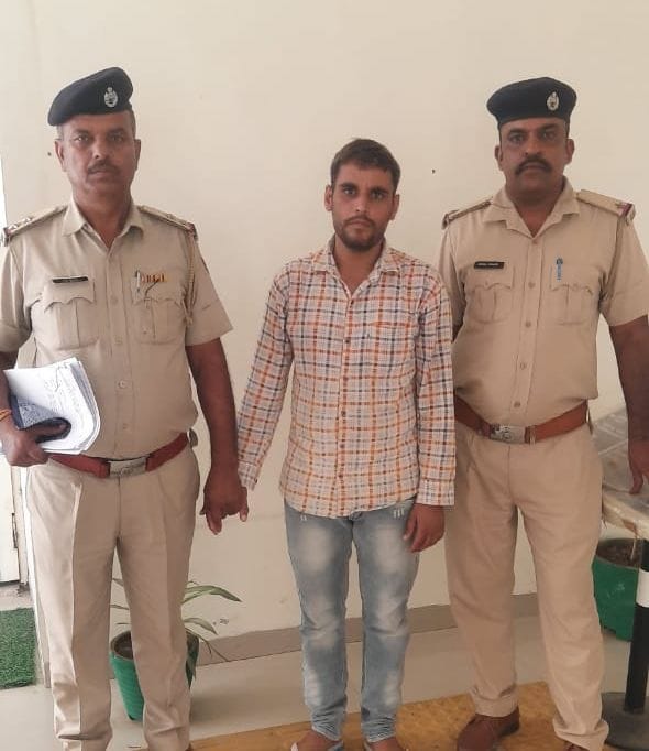 Husband arrested for strangling pregnant wife to death