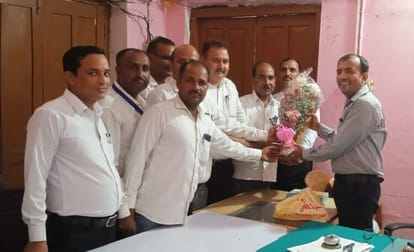 Tehsildar congratulated on being promoted