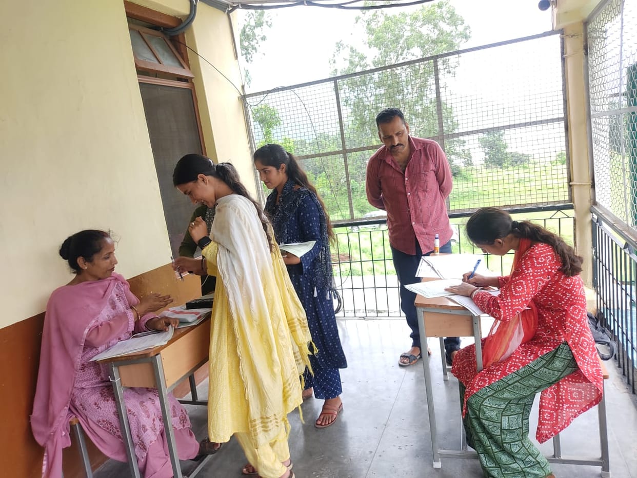 21 students get admission in first year in dadhahu college