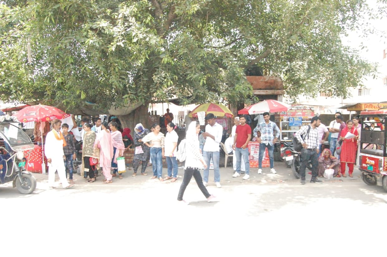 Passengers going to Sirsa after seven o'clock helpless, compulsion to travel by private vehicles