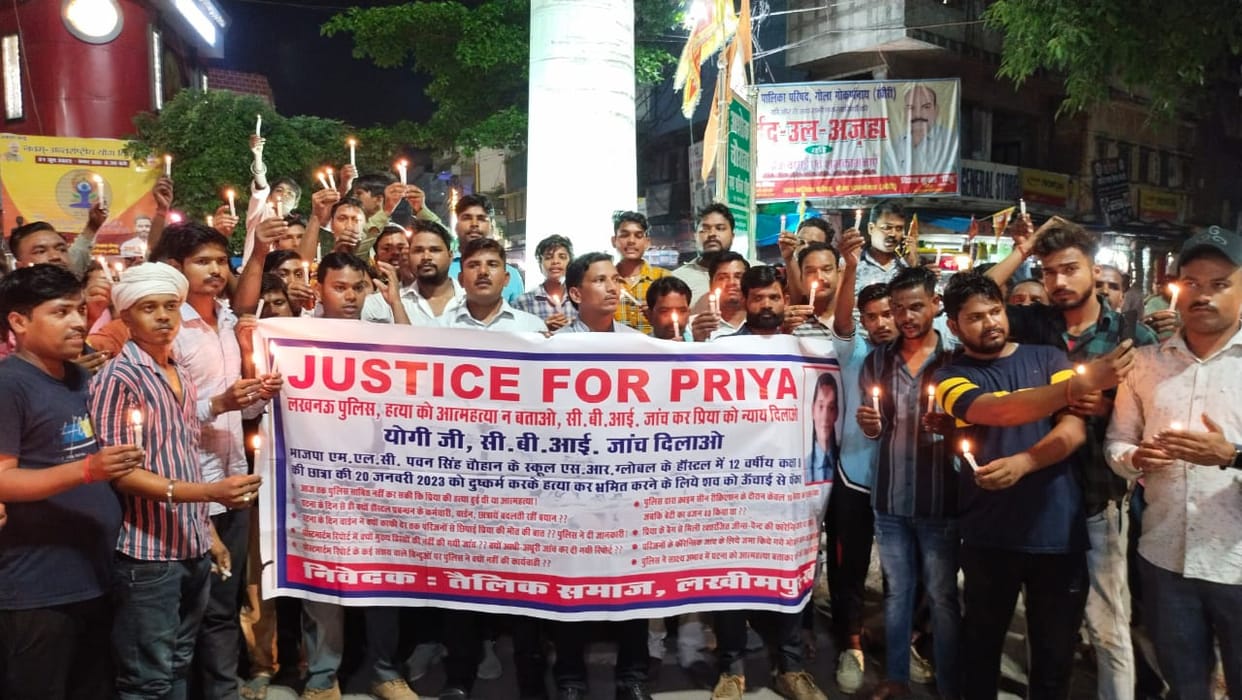 People of Teli Samaj took out candle march