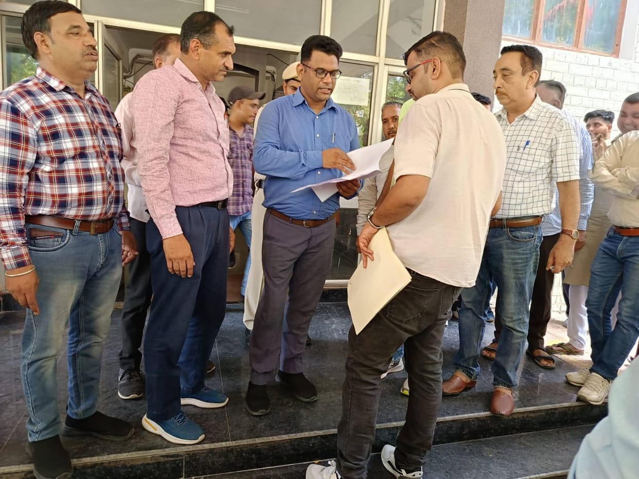 From today 530 clerks of the district are on indefinite strike, there will be no work in the government office