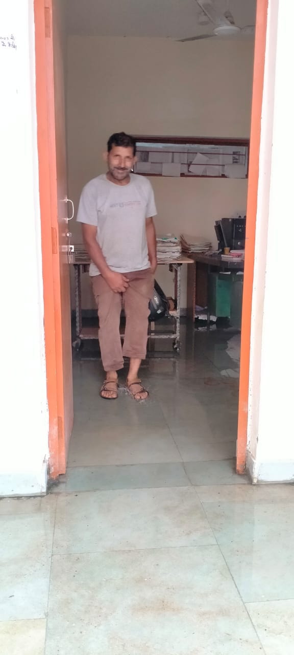 rain Water entered the rooms in the mini secretariat Bhoranj