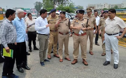 Make strong barricading at route diversion point