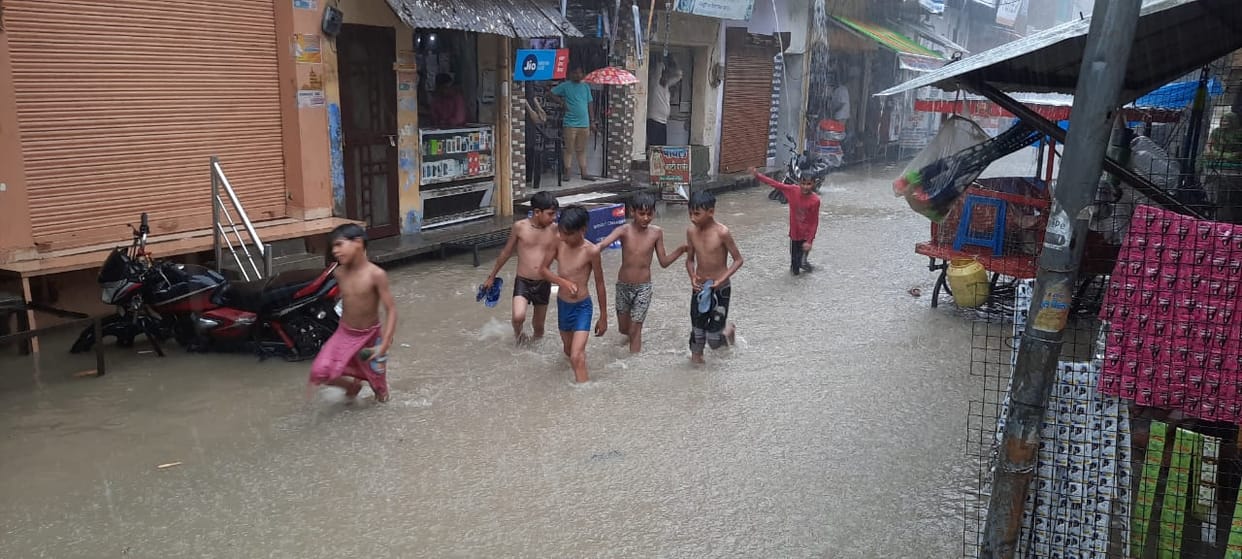 Rain in Vijaygarh, relief from heat
