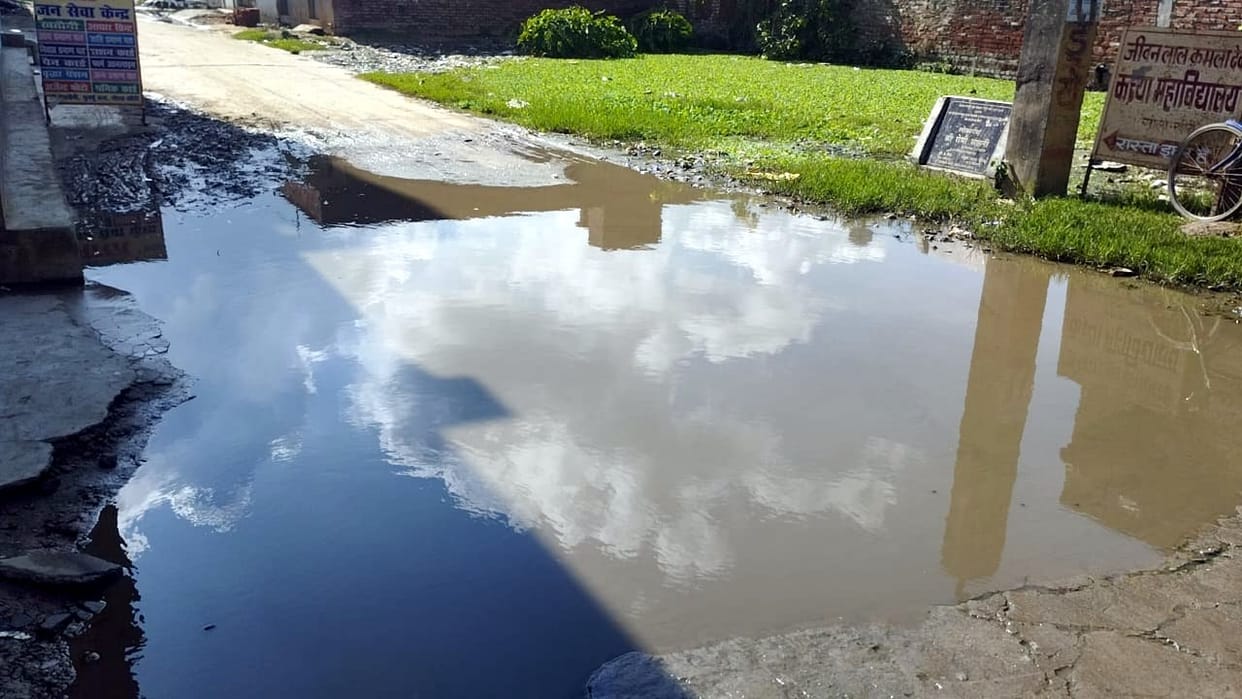 Contact road turned into pits, water entering houses