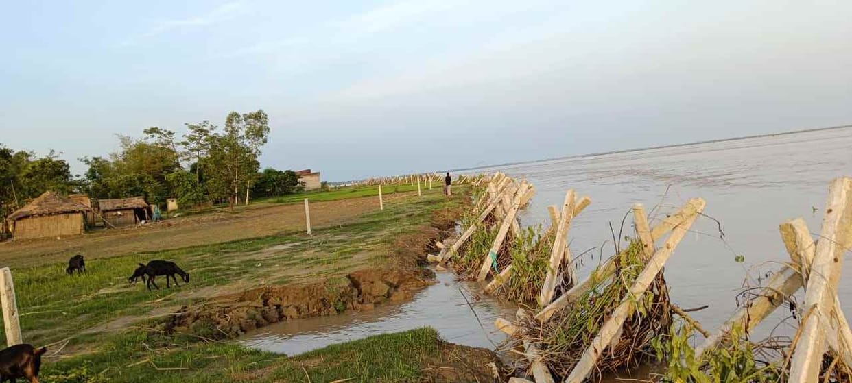 gandak water level increased
