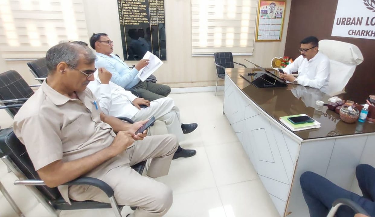 Chief Minister's flying squad raided the city council office and searched the files and attendance register