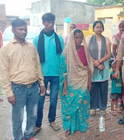 Elderly woman handed over to family members