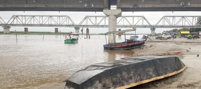 Two hundred workers found for cleaning at Kachla Ghat, barricading started