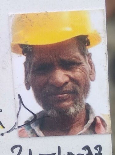 The laborer who went to bathe in the pond died due to drowning