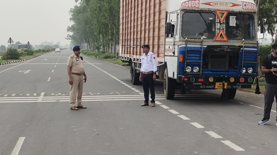 Police team checking vehicles during the campaign.