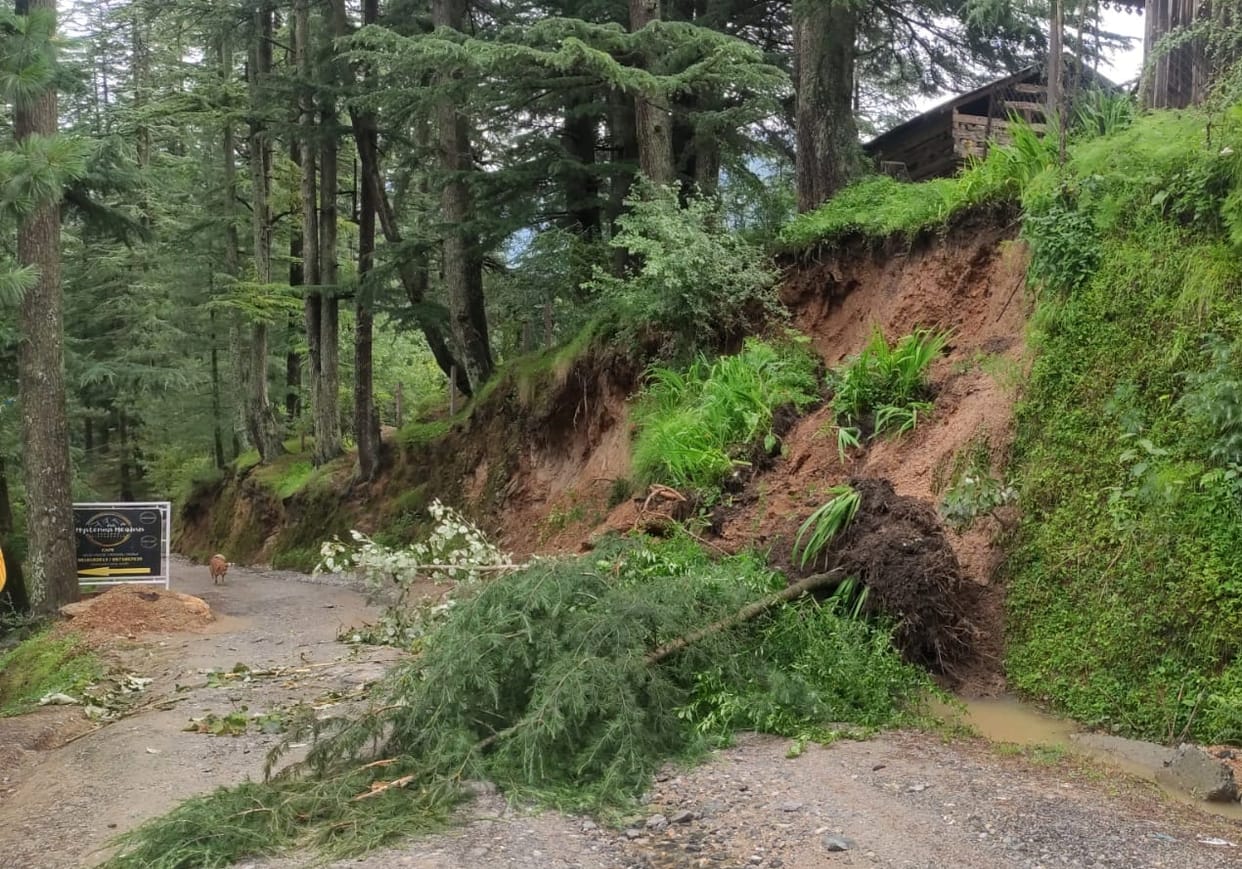 Highway and road blocked due to landslide in Kullu