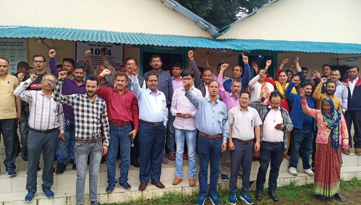 Angered by the incident of assault, engineers and employees boycotted work