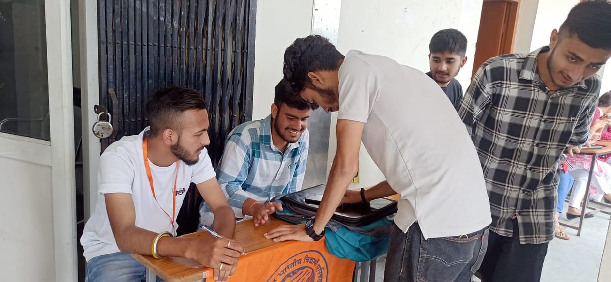 2,609 students applied for admission in colleges