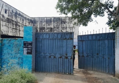 Many evidence related to murder found in cold store