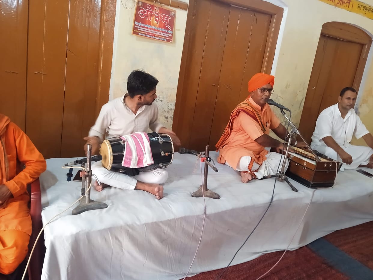 If yagya is performed in the morning and evening then the environment will be pure
