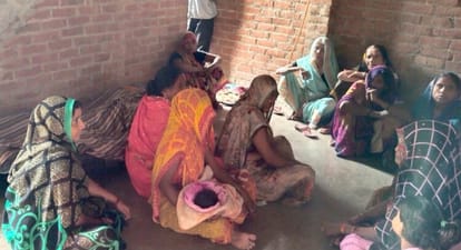 Uproar over the death of a newborn in the Community Health Center of Dataganj