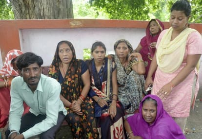 Buffalo thrashed a young man in Ujhani, death