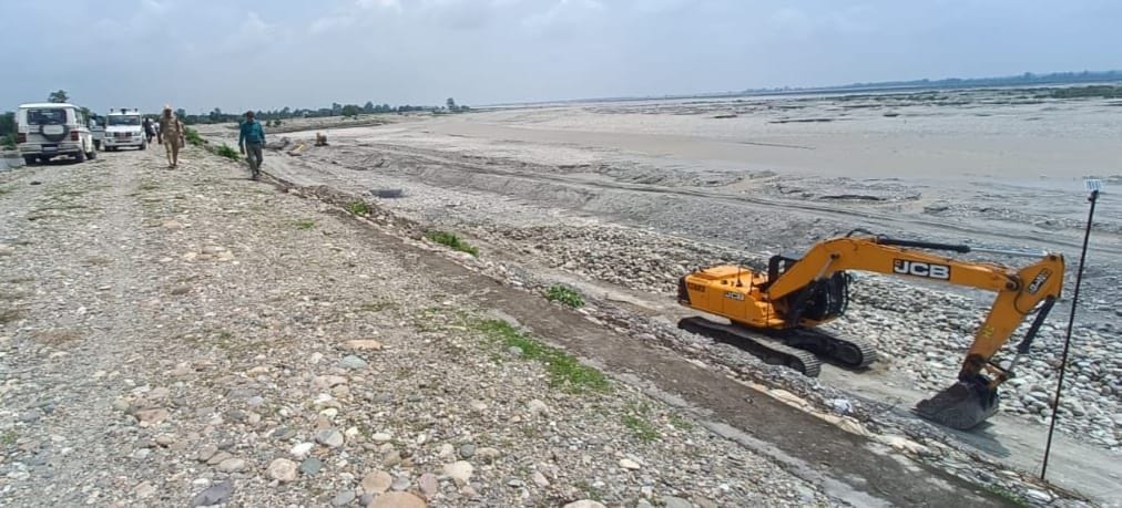 Mining in Sharada River