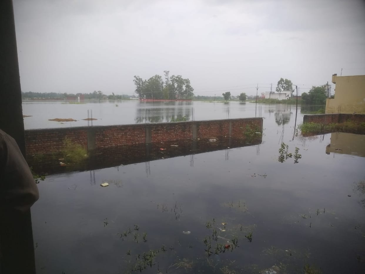 City full of rain, waterlogging on Kavand road, power supply stalled