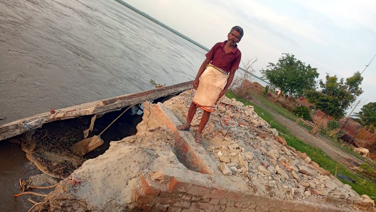 Sharda river swallowing houses and fields, Ahirana's existence in danger