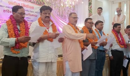 Vedprakash became the state president of the Document Writers Association