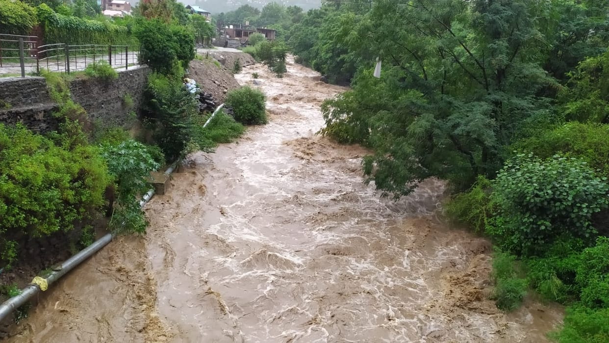PWD and jal shakti department in Lahaul, loss of 11 crores
