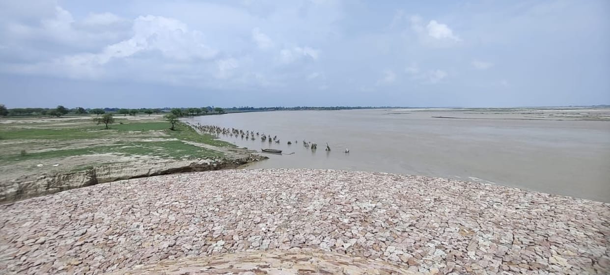 Flood risk due to barrage water