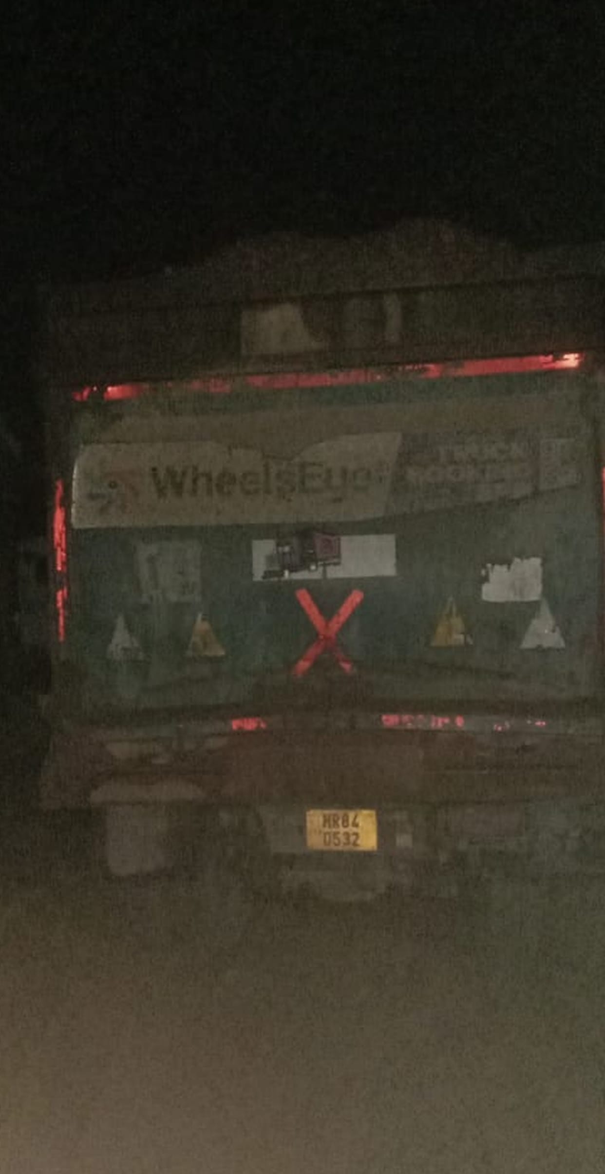 Chief Minister's flying squad caught two overloaded dumpers late night, fined 1.59 lakh