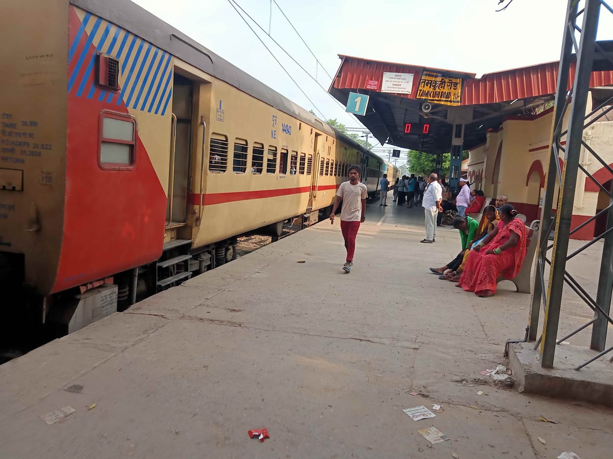 trains barred upto 2 hours