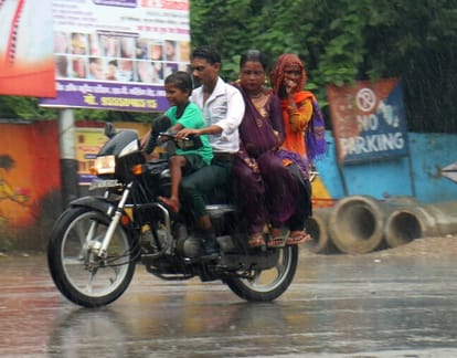 Shahjahanpur News: 42.2 मिमी हुई बारिश, उमस ने किया परेशान 42.2 mm of rain, humidity disturbed