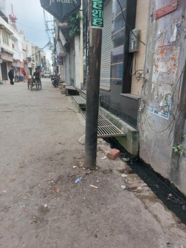 Poles without safety cover became the cause of accidents